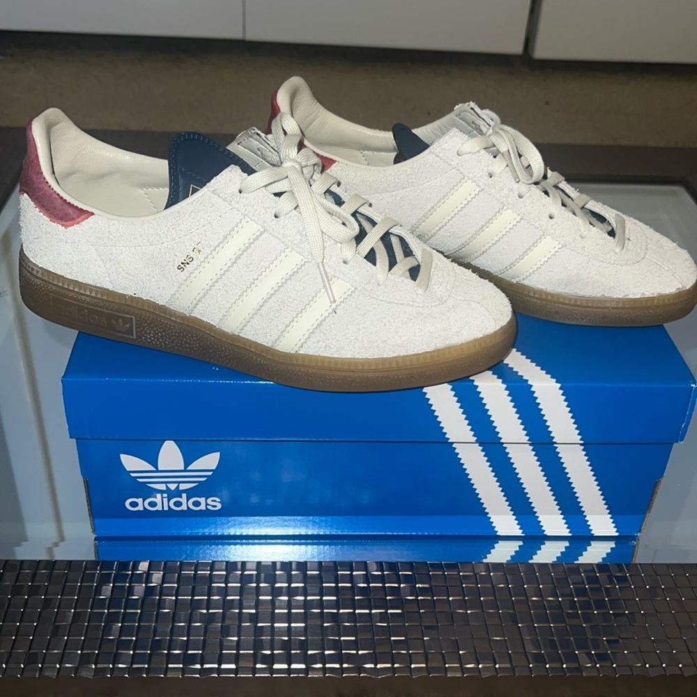 Sneakersnstuff x GT 'Hometown Love - Paris Mens Sz 6